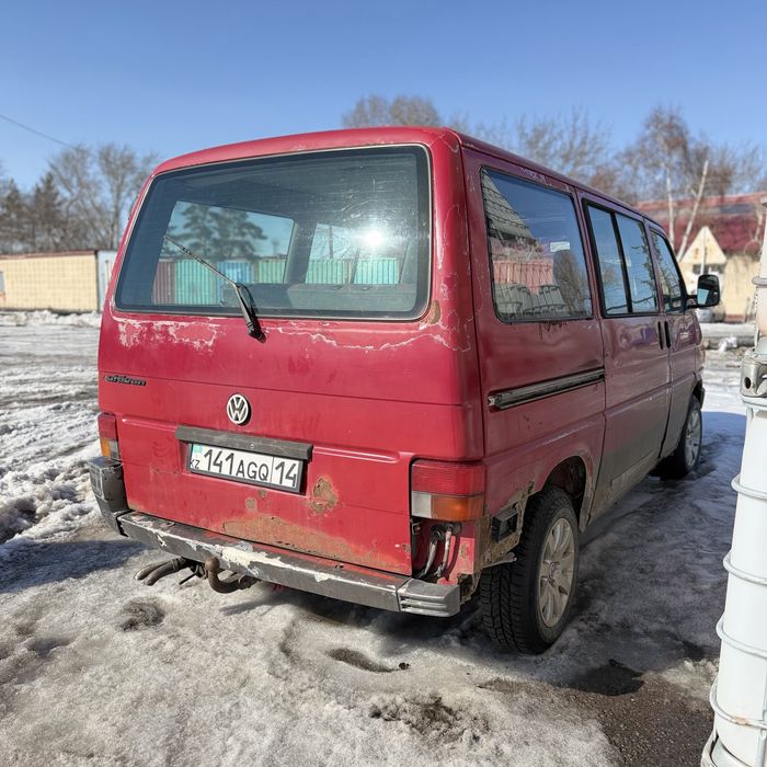 Volkswagen multivan т4 1993