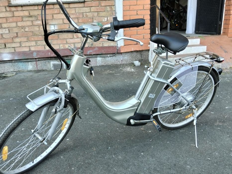 Bicicletă electrică 2022