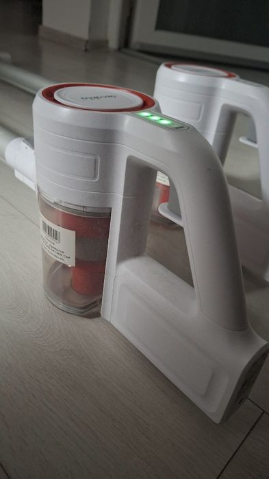 Aspirator fără fir 160 lei