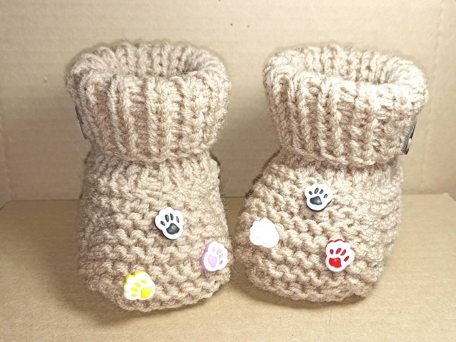 Вязаные пинетки для младенца