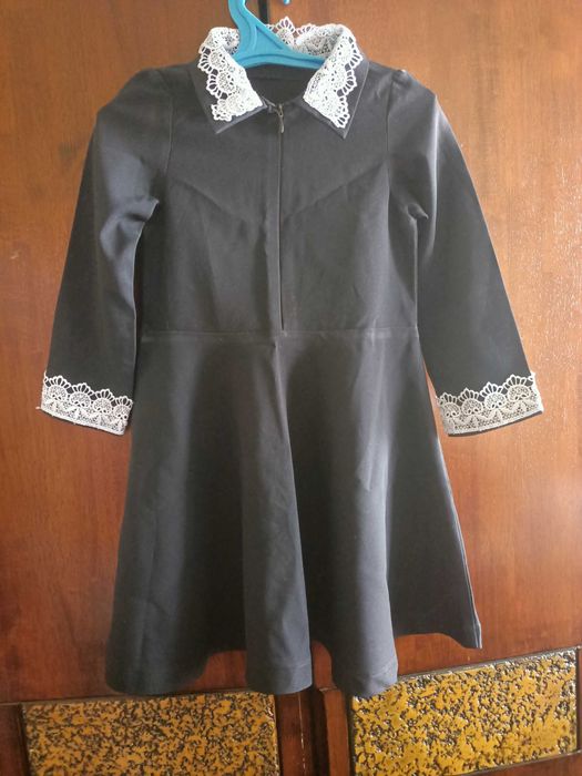 Сарафан школьный с 1 по 3 класс в отличном состоянии