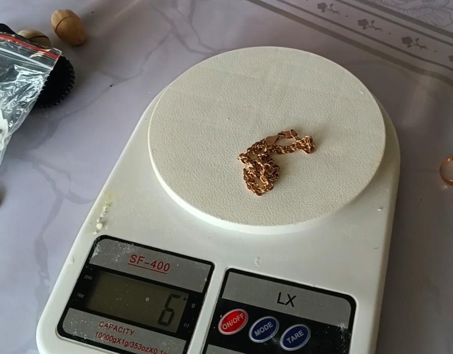 Продам золотые изделия