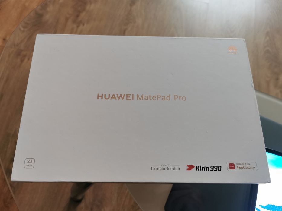 Tableta Huawei Matepad Pro 10.8 posibil defecta