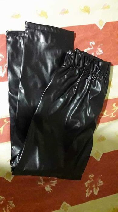 NEW Нови кожен клин//панталон ватиран  + подарък обеци