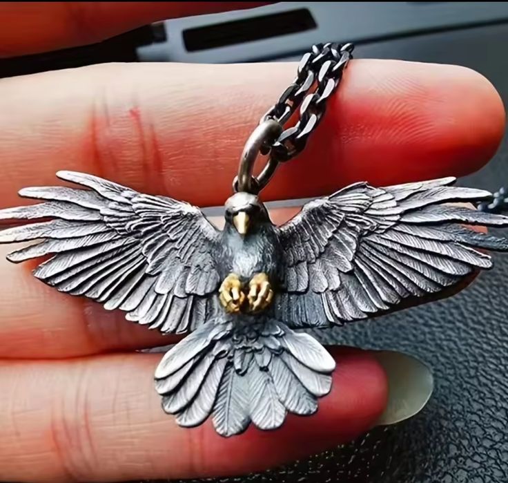 Единични бройки, красиви медальони