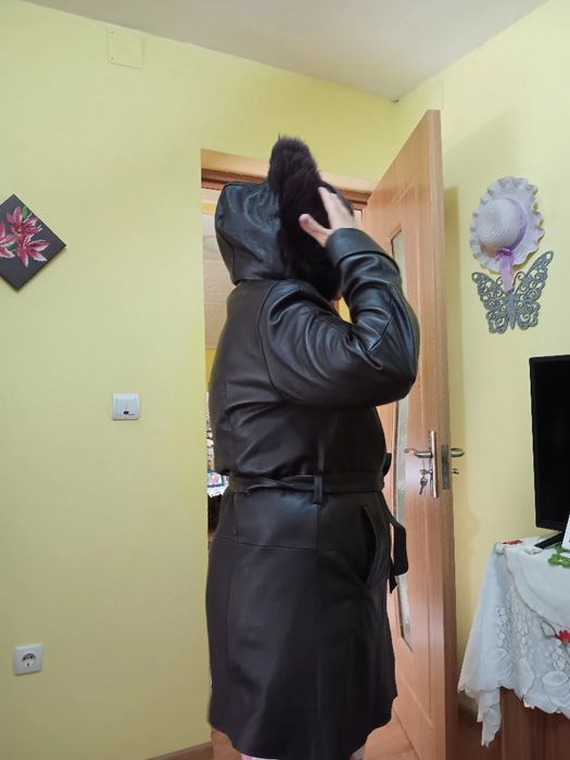 Geaca din piele naturala (este moale ca mănușa) dama cu gluga demontab