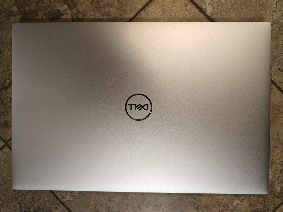 Dell XPS 15 9530 • Intel i7-13700 • 15 inch Full HD • SSD 512 GB • RAM 16 GB • nVidia GeForce RTX 4050 • Laptop premium de gaming / grafica video