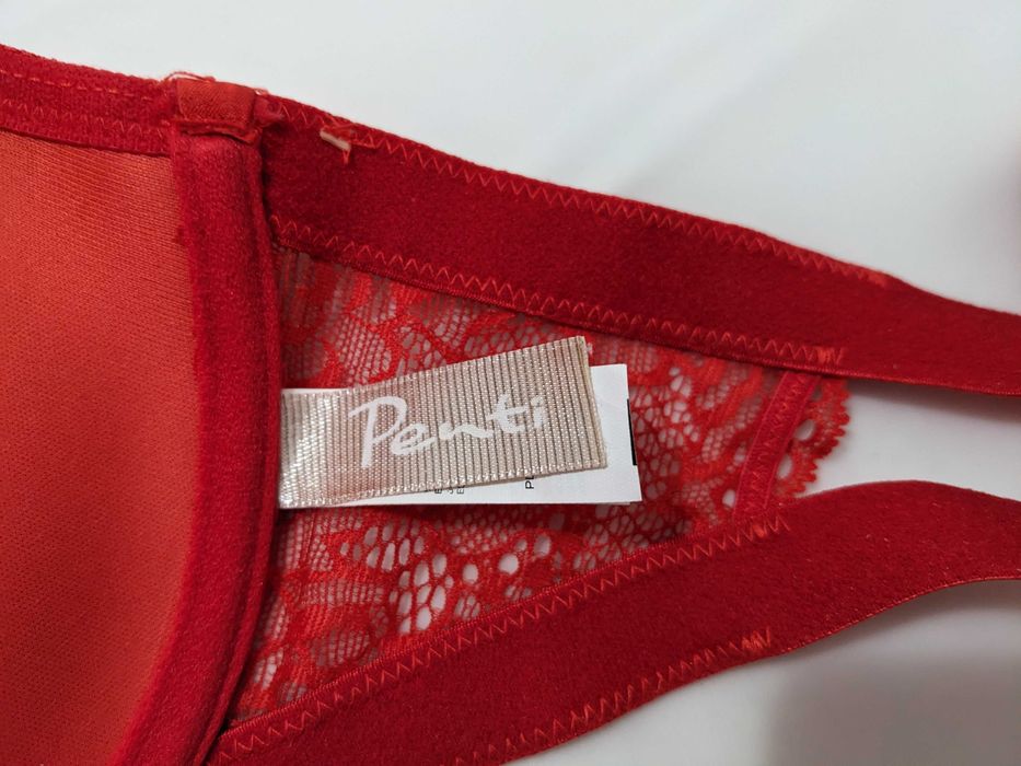 Sutien Penti dantelă roșie - design pe gât (halter) 80B - nou