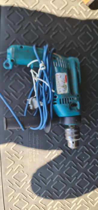 Дрель Makita рабочая