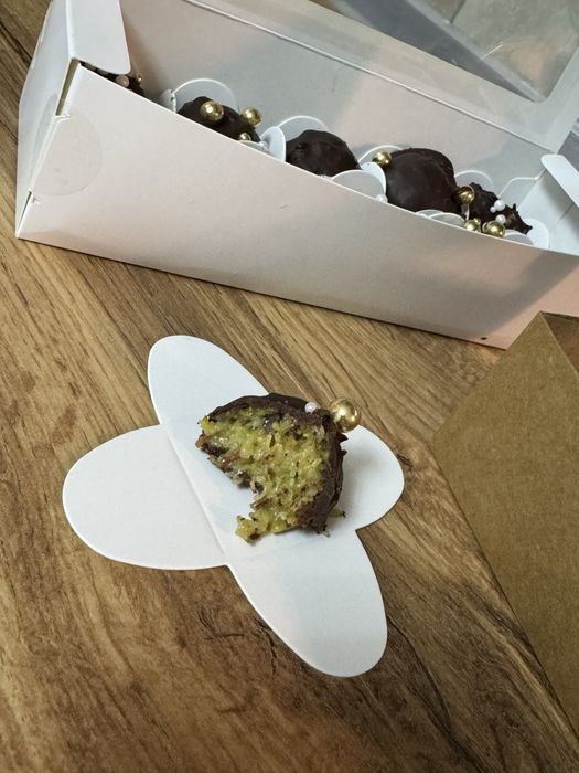 Cozonaci, chec si bomboane Dubai