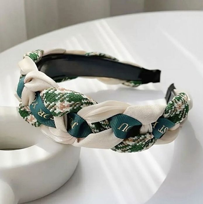 Уникална диадема за коса Chanel Boucle