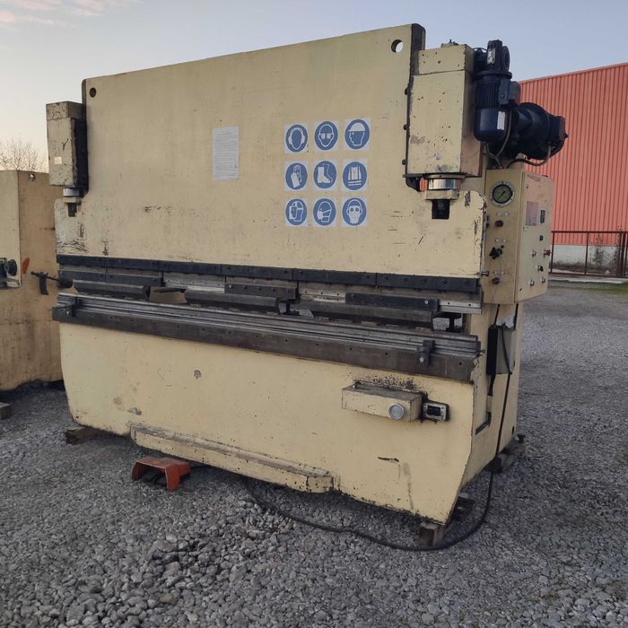 абкант и гилотина за ламарина