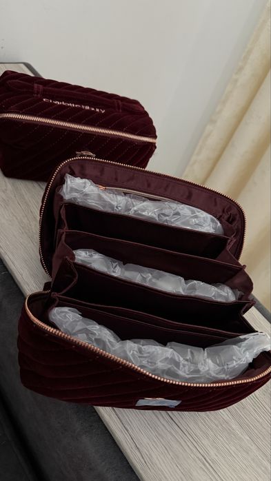 Косметичка Charlotte Tilbury
