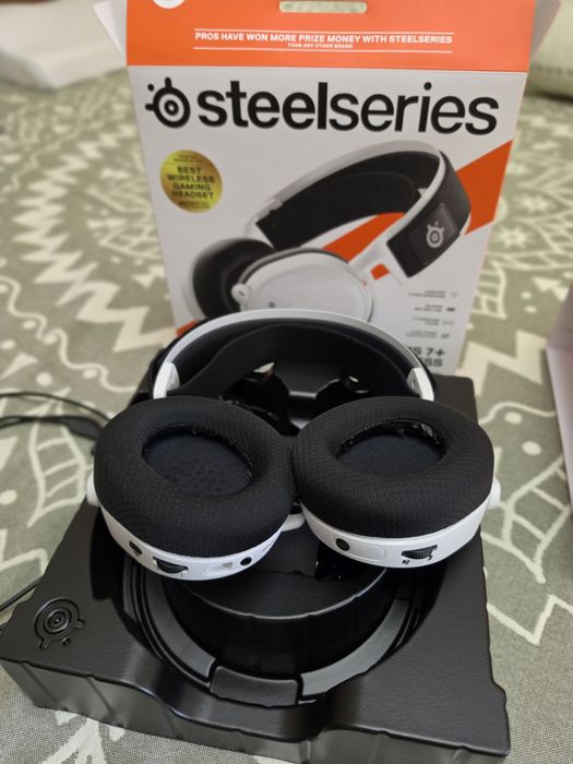 Наушники SteelSeries Arctis 7+ Wireless