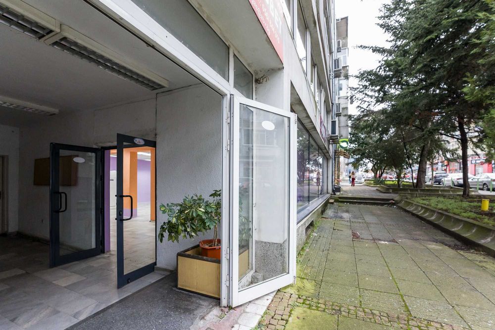 Продава се Магазин в Бургас, Център - 150 кв.м за 1013 €/кв.м - Снимка #4