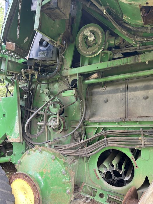Dezmembrez combina agricola John Deere 9880 STS