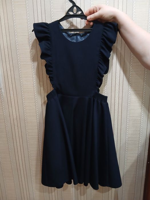 Школьный сарафан на девочку 8-10лет.