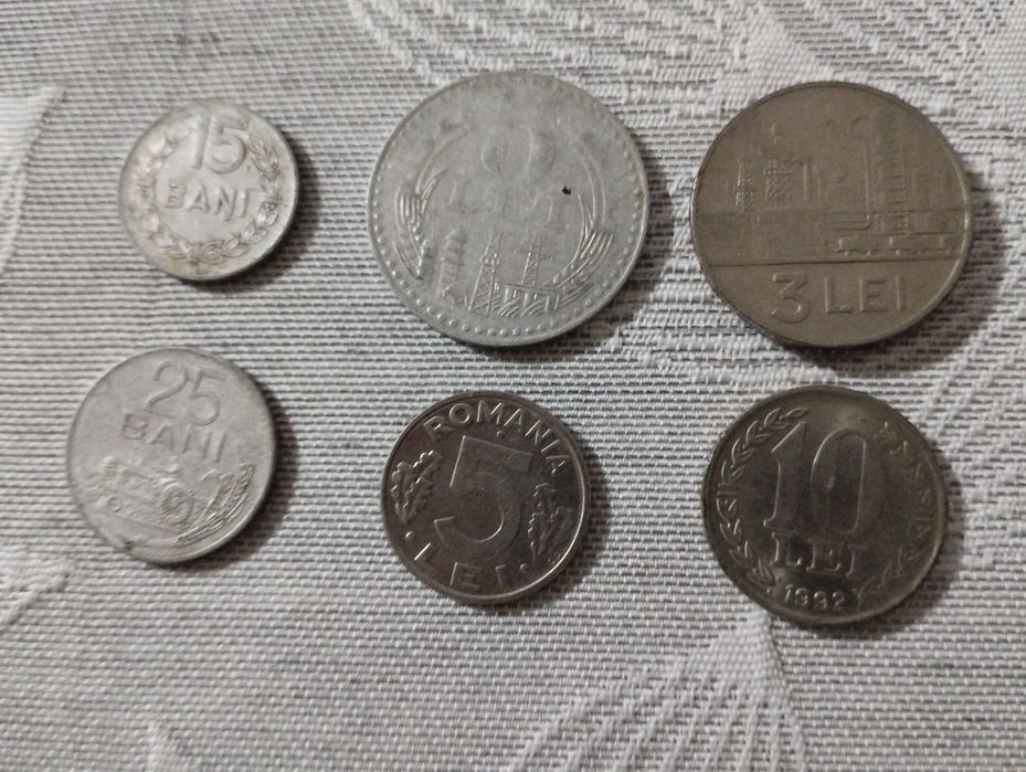 Vând monede românești și străine