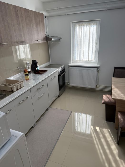 Inchiriez apartament 2 camere