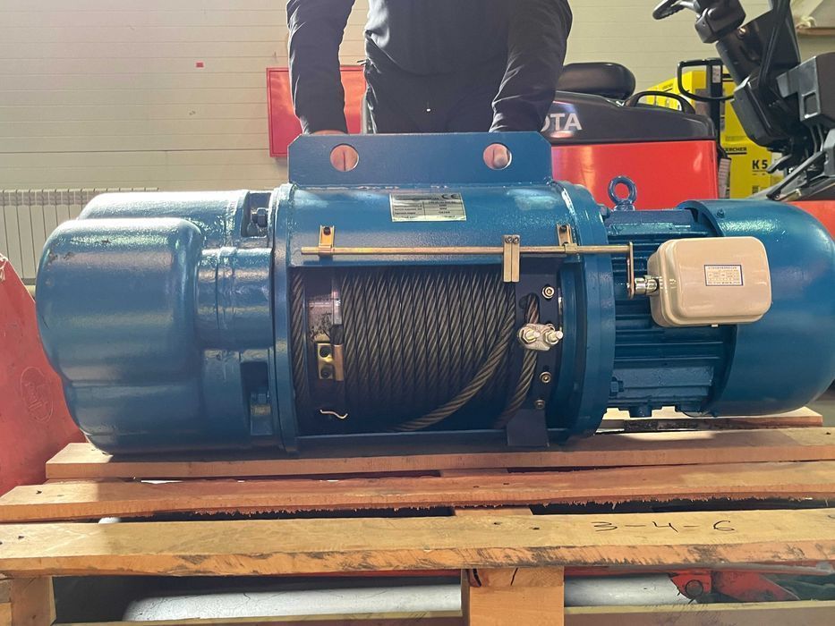 Таль электрическая / тельфер  QAZAR ТЭК KS 0,5т / 9 м