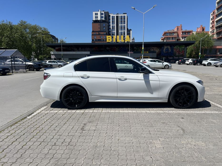 BMW f30 330i xDrive 2017г.
