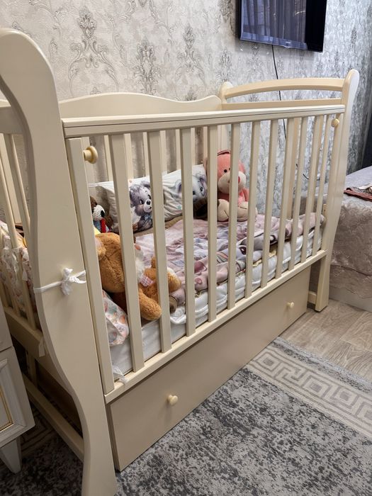 Продам детскую кроватку