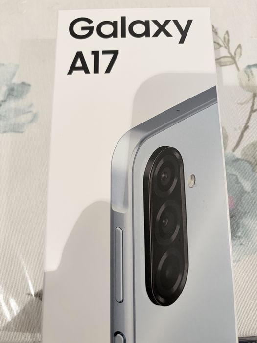 Продам samsung galaxy A17