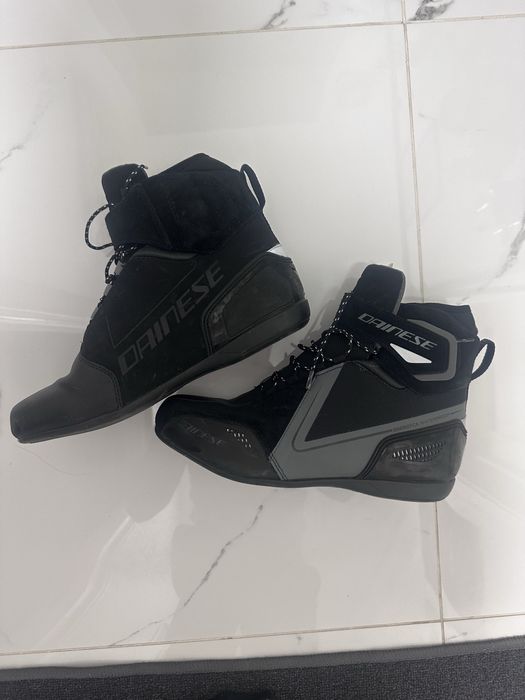 Echipament moto de vanzare