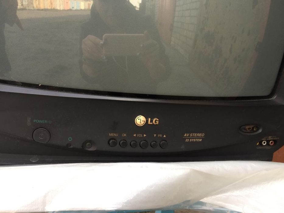 Телевизор LG ламповый
