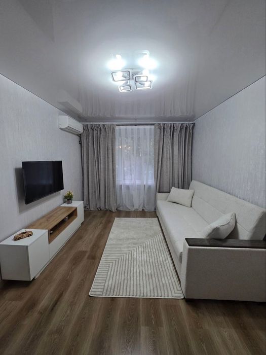 Бобура , некст 1/1/4 , Общ пл 25 , с ремонтом