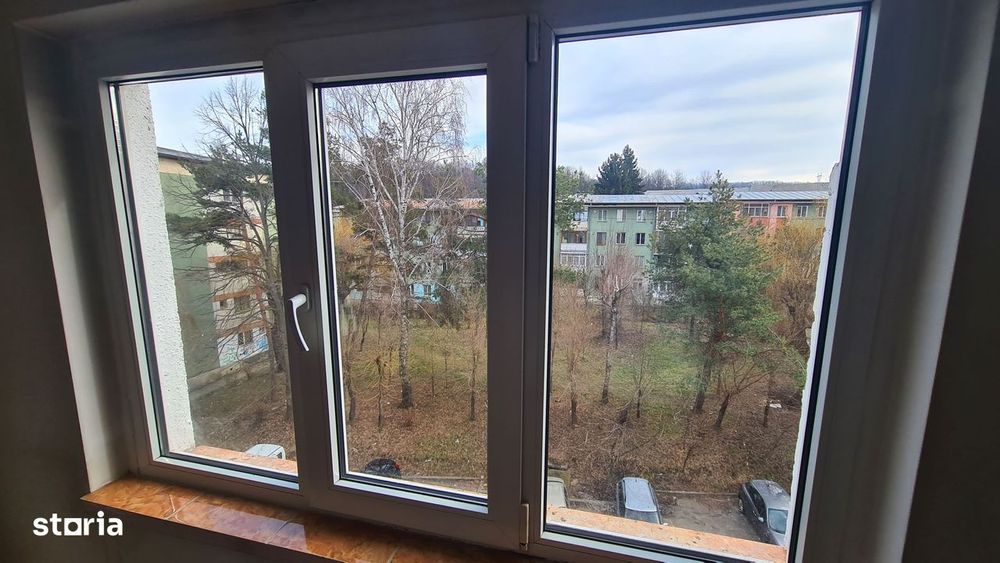 Apartament cu 2 camere de vânzare în Curtea de Argeș.