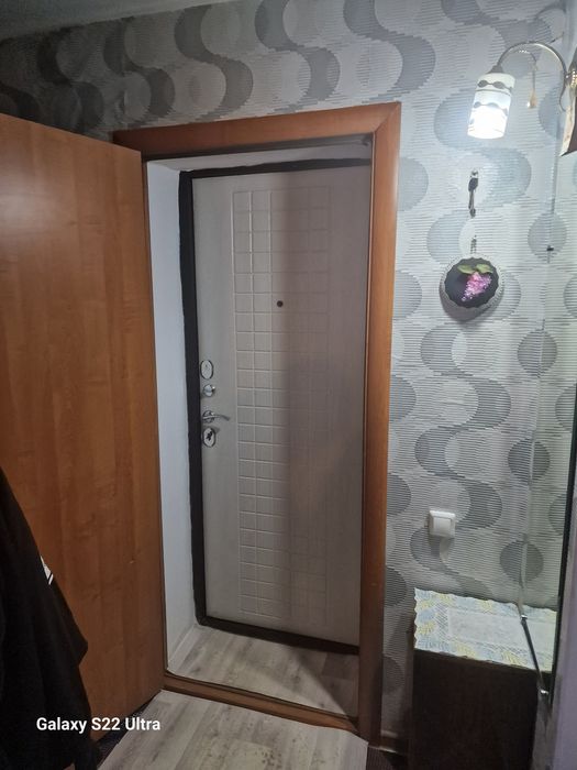 Продам 1 ком.кв.