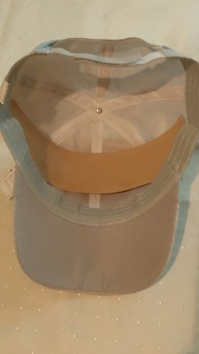 Мъжки шапки с козирка