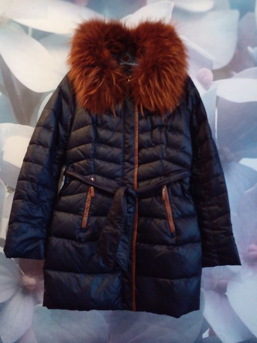Пуховик б/у, в хорошем состоянии.