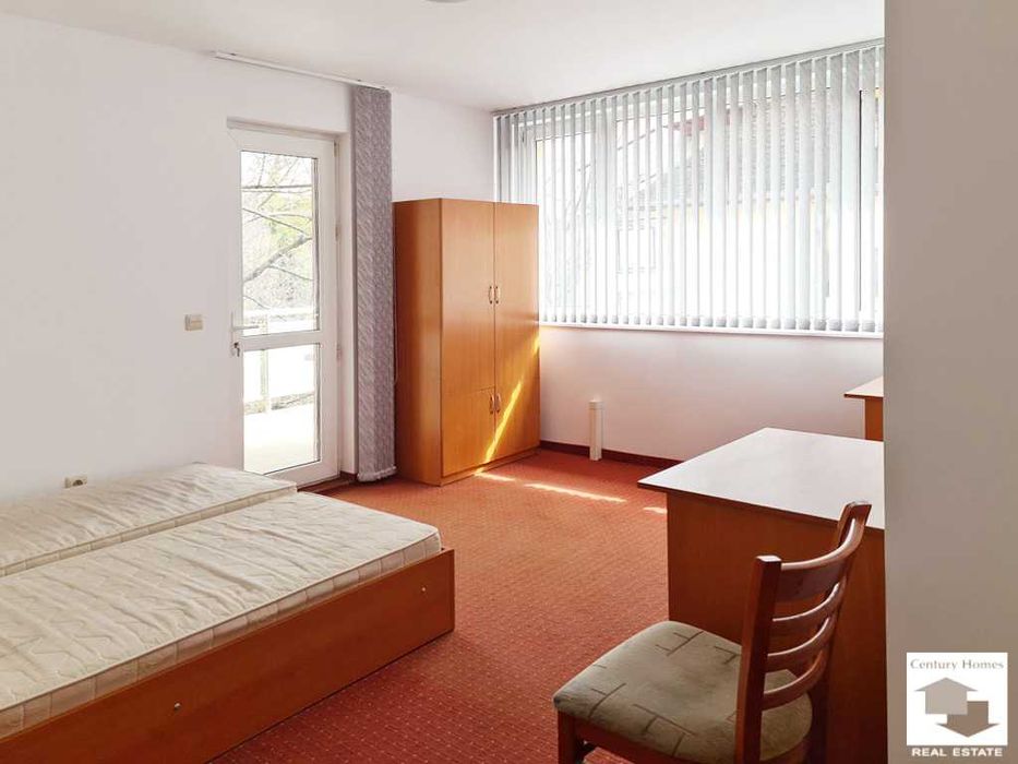 Продава се Четиристаен апартамент в Велико Търново, Център - 132 кв.м за 1402 €/кв.м - Снимка #3