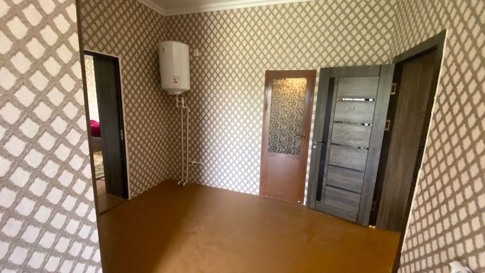 Ховлу участка сотилади