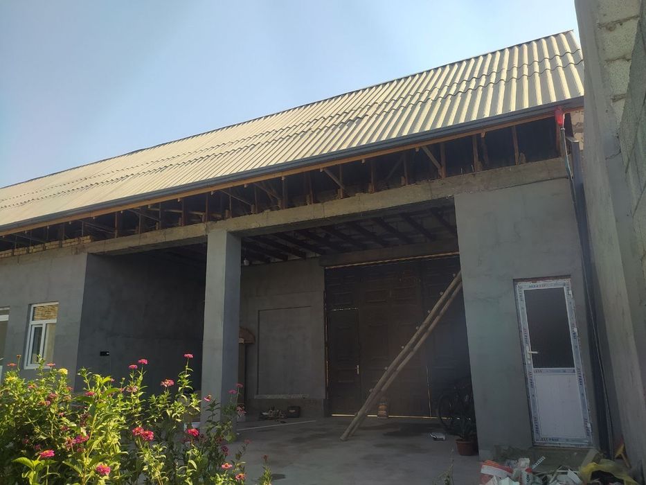 Uy sotiladi Narxi 45 ming $ . 6 soʻtix 4 xona