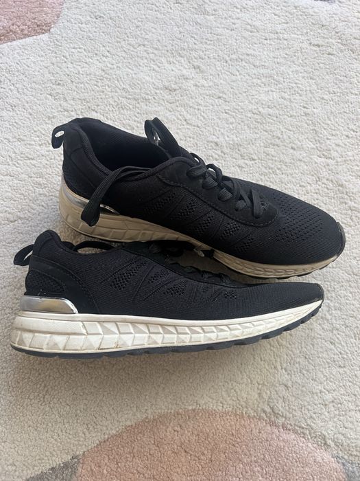 Дамски маратонки 38