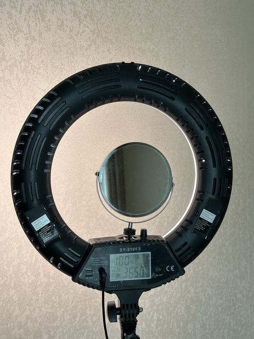 Продам кольцевую лампу