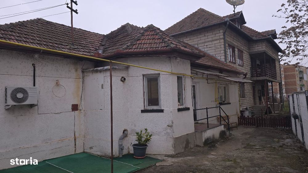 Vand imobil in Deva compusa din 2 corpuri de cladire, zona centrala,