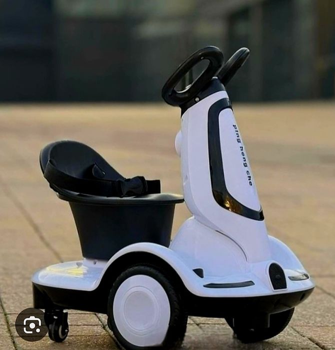 Электромобиль детский