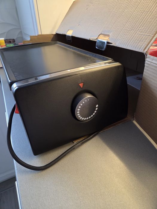 Gratar electric pentru interior/exterior
