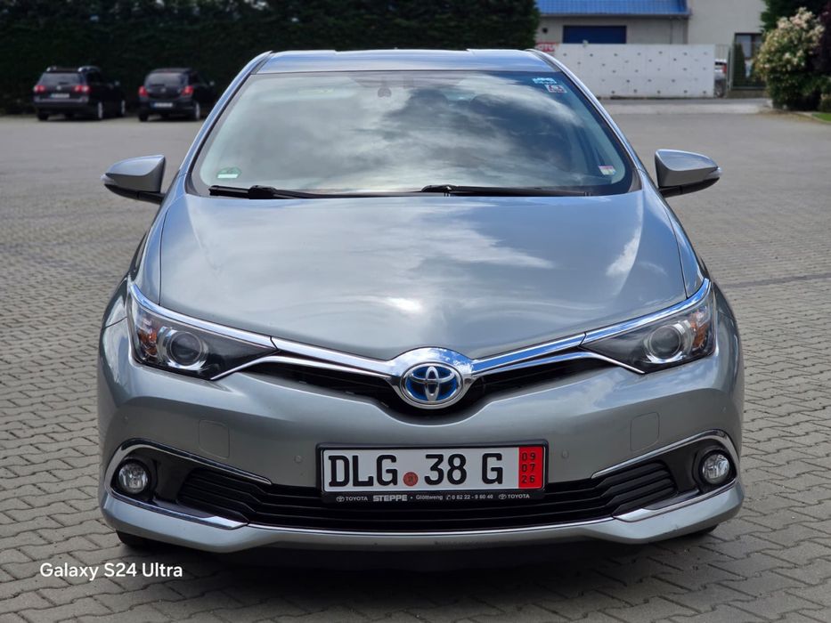 Toyota Auris Hibrid 1.8 Automat