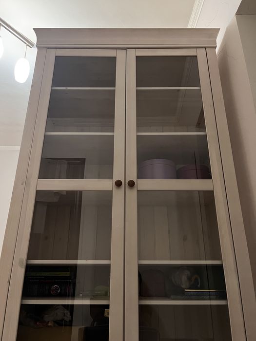 Шкаф из натурального дерева для одежды, книг, посуды