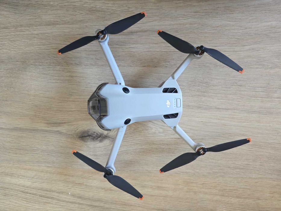 DJI Mini 4 pro Fly More Combo