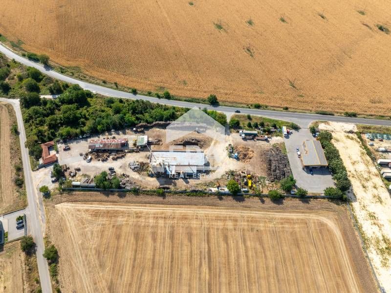 Продава се Промишлена сграда в Русе, в.з. Средна кула - 632 кв.м за 3228 €/кв.м - Снимка #2