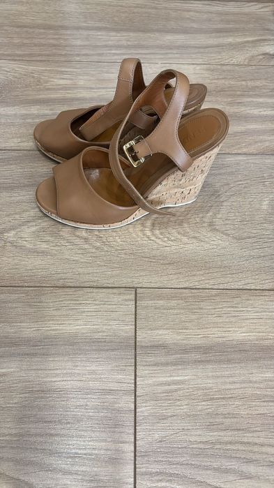 Босоножки в отличном состоянии