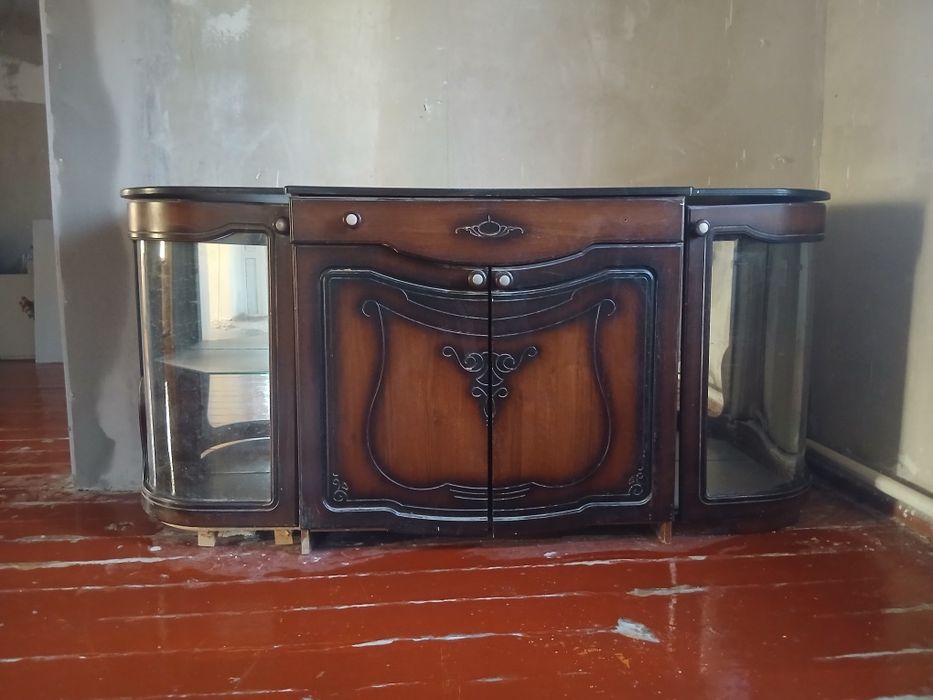 Камод.камод.в гостиную.