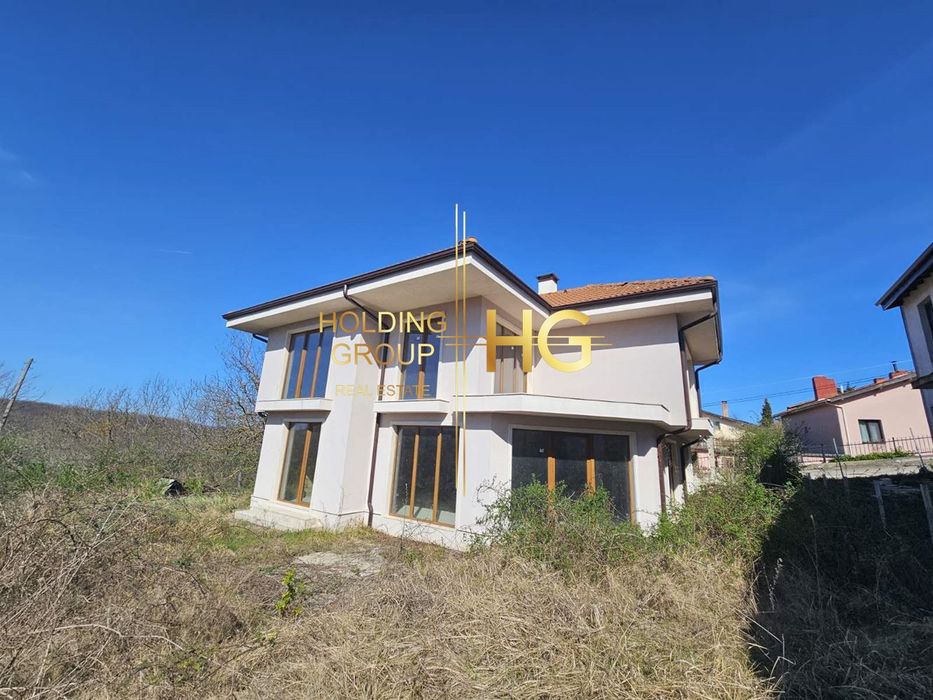 Продава се Къща в с. Звездица, Област Варна - 330 кв.м за 622 €/кв.м - Снимка #1