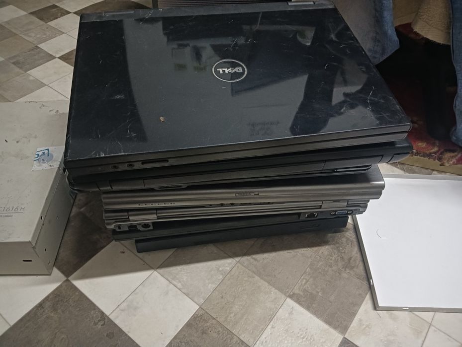 Lot 10 laptopuri uzate